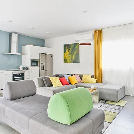 Jewel Holiday home